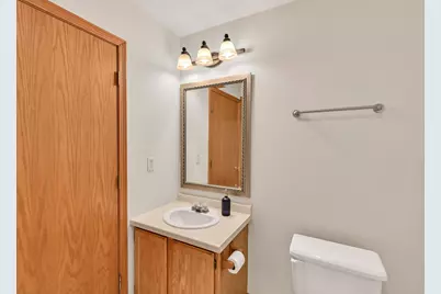 9390 W Loomis Rd #1, Franklin, WI 53132 - Photo 15
