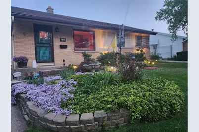 8743 W Arden Pl, Milwaukee, WI 53225 - Photo 3