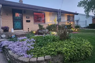 8743 W Arden Pl, Milwaukee, WI 53225 - Photo 3