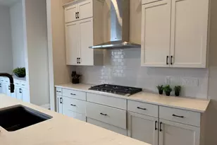 N66W20903 Sweet Clover Dr, Menomonee Falls, WI 53051 - Photo 9