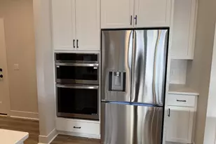 N66W20903 Sweet Clover Dr, Menomonee Falls, WI 53051 - Photo 7