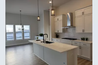 N66W20903  Sweet Clover Dr, Menomonee Falls, WI 53051 - Photo 5