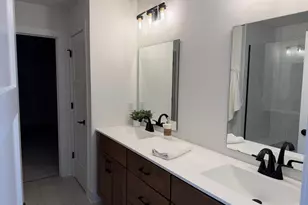 N75W17841 Woody Ln, Menomonee Falls, WI 53051 - Photo 11