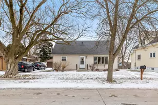 1135 N 27th St, Sheboygan, WI 53081 - Photo 25