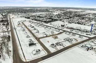 1302 Evergreen Dr, Delavan, WI 53115 - Photo 11