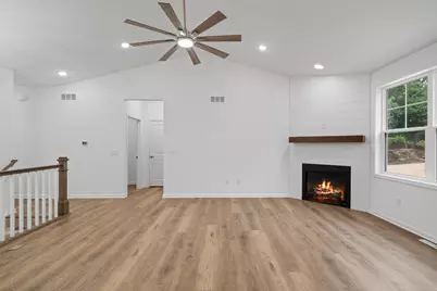 1575  Meadowview Ct, Whitewater, WI 53190 - Photo 3