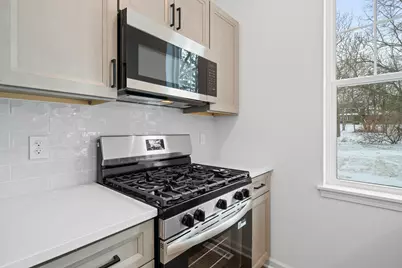 1589  Meadowview Ct, Whitewater, WI 53190 - Photo 7