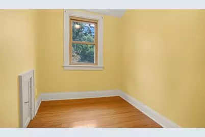 8221 N Cedarburg Rd, Brown Deer, WI 53209 - Photo 17