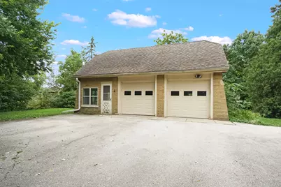 8221 N Cedarburg Rd, Brown Deer, WI 53209 - Photo 25