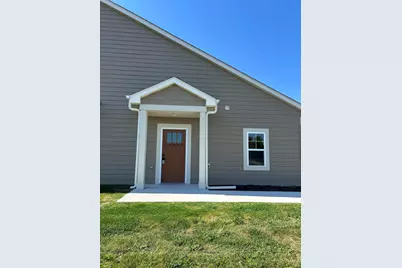 529  Firefly Trl #1, Hartford, WI 53027 - Photo 3