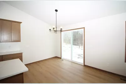 426  Parker Dr, Genoa City, WI 53128 - Photo 3