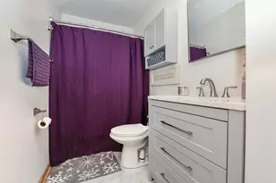 4544 S 49th St, Greenfield, WI 53220 - Photo 9