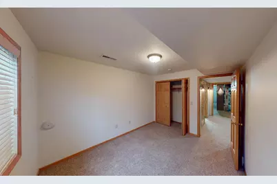 2002  Viking Ave, Holmen, WI 54636 - Photo 9