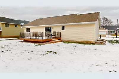 2002  Viking Ave, Holmen, WI 54636 - Photo 3