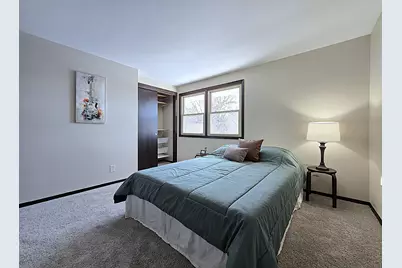 5640 S Aberdeen Dr, New Berlin, WI 53146 - Photo 35