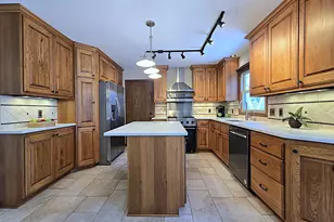 5640 S Aberdeen Dr, New Berlin, WI 53146 - Photo 3