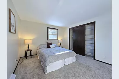 5640 S Aberdeen Dr, New Berlin, WI 53146 - Photo 33