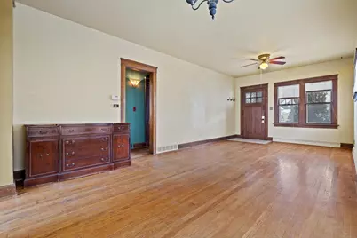 2410  Geneva St, Racine, WI 53402 - Photo 7