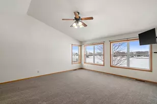 3212 E Lindy Ln, Oak Creek, WI 53154 - Photo 13