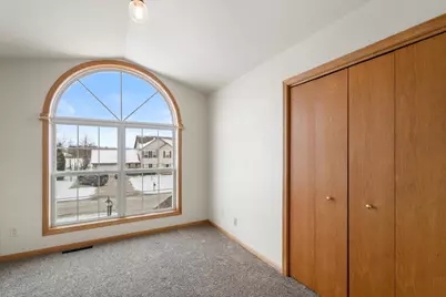 3212 E Lindy Ln, Oak Creek, WI 53154 - Photo 19