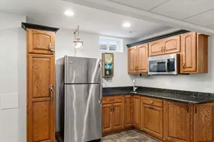 3212 E Lindy Ln, Oak Creek, WI 53154 - Photo 21