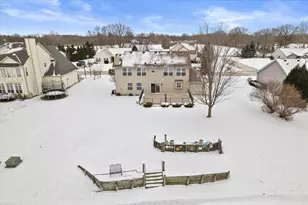 3212 E Lindy Ln, Oak Creek, WI 53154 - Photo 5