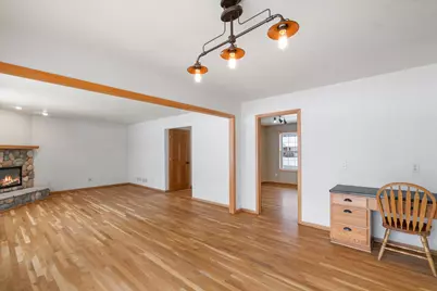 3212 E Lindy Ln, Oak Creek, WI 53154 - Photo 9