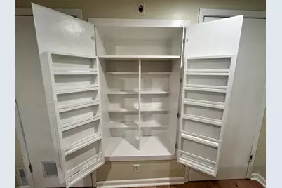 4905 W National Ave #Upper, West Milwaukee, WI 53214 - Photo 5