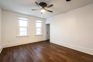 2239 S 11th St, Milwaukee, WI 53215 - Photo 11