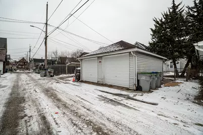 2239 S 11th St, Milwaukee, WI 53215 - Photo 21