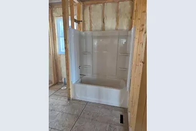 1044  Waterstone Ct, Pewaukee, WI 53072 - Photo 9