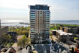 1522 N Prospect Ave, Milwaukee, WI 53202 - Photo 3