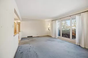 N72W15292 Patio Ct, Menomonee Falls, WI 53051 - Photo 5