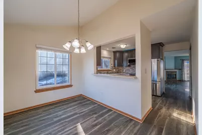 18775  Brookfield Lake Dr #8, Brookfield, WI 53045 - Photo 9