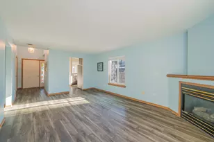 18775 Brookfield Lake Dr, Brookfield, WI 53045 - Photo 5