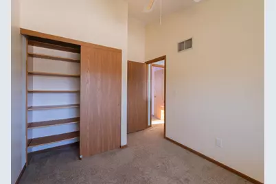 18775  Brookfield Lake Dr #8, Brookfield, WI 53045 - Photo 17