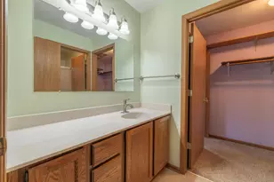 18775 Brookfield Lake Dr, Brookfield, WI 53045 - Photo 19