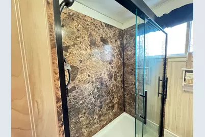 N44W28076  Capitol Dr, Delafield, WI 53072 - Photo 9