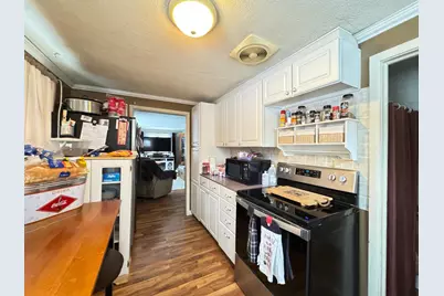 N44W28076  Capitol Dr, Delafield, WI 53072 - Photo 3