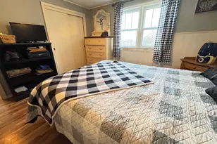 N44W28076 Capitol Dr, Delafield, WI 53072 - Photo 5