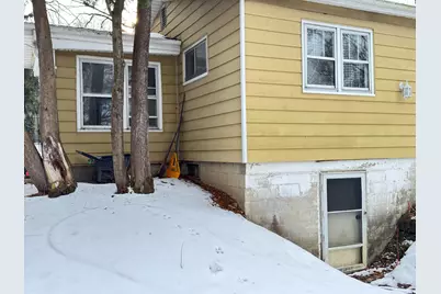 N44W28076  Capitol Dr, Delafield, WI 53072 - Photo 13