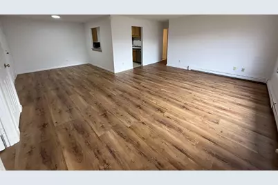 139  Heidel Rd #7, Thiensville, WI 53092 - Photo 1