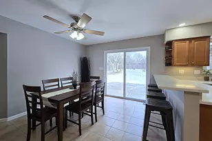 7448 N 90th St, Milwaukee, WI 53224 - Photo 9