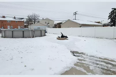 3381 S 75th St, Milwaukee, WI 53219 - Photo 31