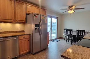 3381 S 75th St, Milwaukee, WI 53219 - Photo 9