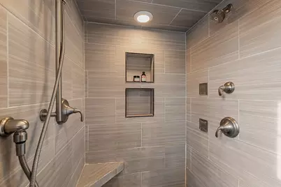 N29W26151  Coachman Dr, Pewaukee, WI 53072 - Photo 31