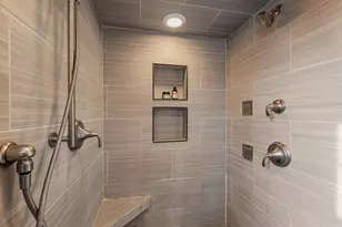 N29W26151 Coachman Dr, Pewaukee, WI 53072 - Photo 31