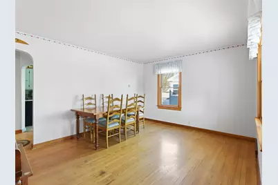 522 S 30th St, Manitowoc, WI 54220 - Photo 9