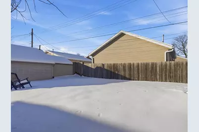 522 S 30th St, Manitowoc, WI 54220 - Photo 5