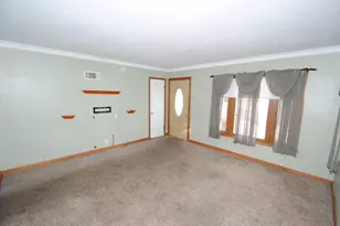 3641 N 93rd St, Milwaukee, WI 53222 - Photo 3